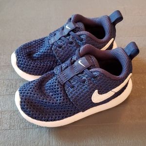 Nike slip on toddler shoes 6